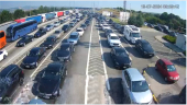 Počinju gužve na granicama, na Preševu se čeka oko sat vremena
